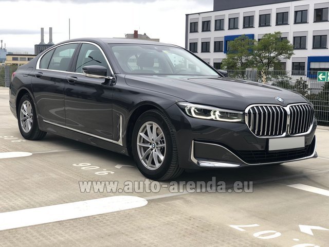 Rental BMW 730d xDrive in Brussels Airport