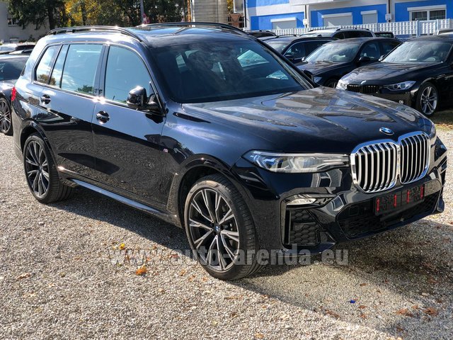 Rental BMW X7 xDrive40i in Brussels Airport