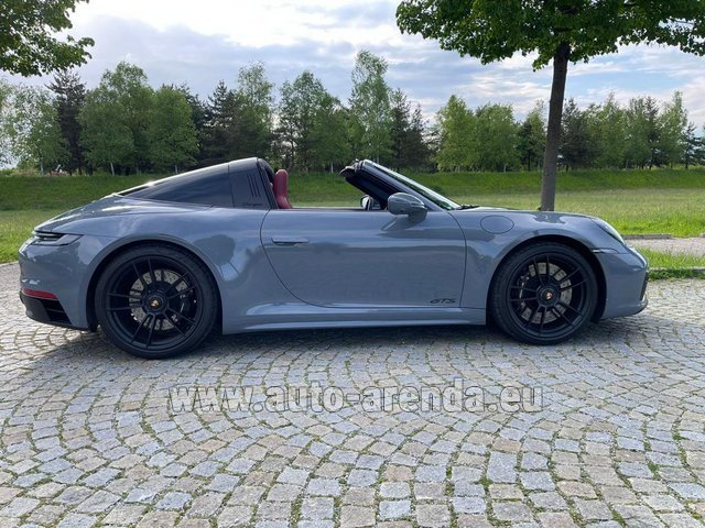 Rental Porsche 911 Targa 4S in Belgium