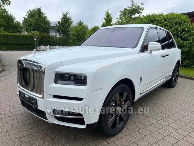 Rental Rolls-Royce Cullinan White in Brussels Airport